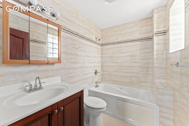 842 Ocean Parkway # 8B, New York City, NY 11230