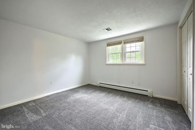 2505 HEPPLEWHITE DR, York, PA 17404