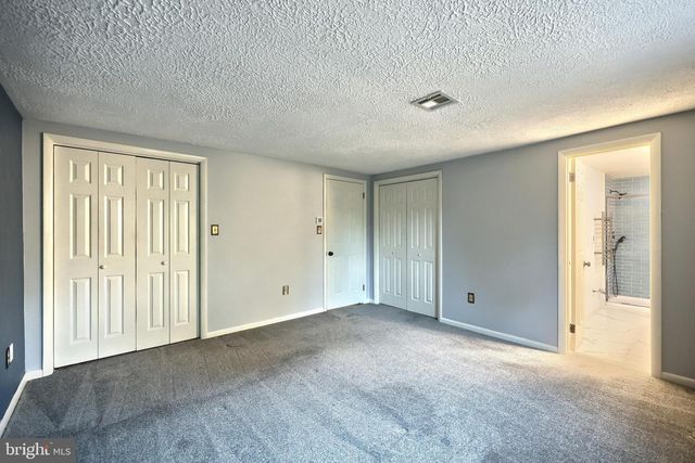 2505 HEPPLEWHITE DR, York, PA 17404