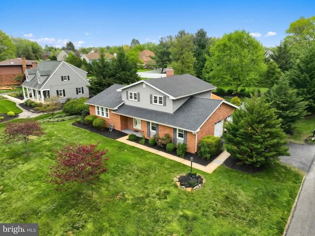 2505 HEPPLEWHITE DR, York, PA 17404