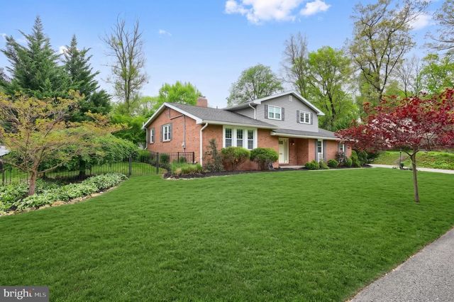 2505 HEPPLEWHITE DR, York, PA 17404