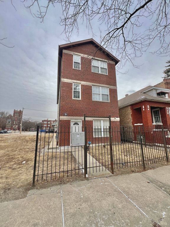 7952 S Carpenter Street 3, Chicago, IL 60620