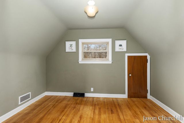 2621 Wyoming Avenue SW, Wyoming, MI 49519