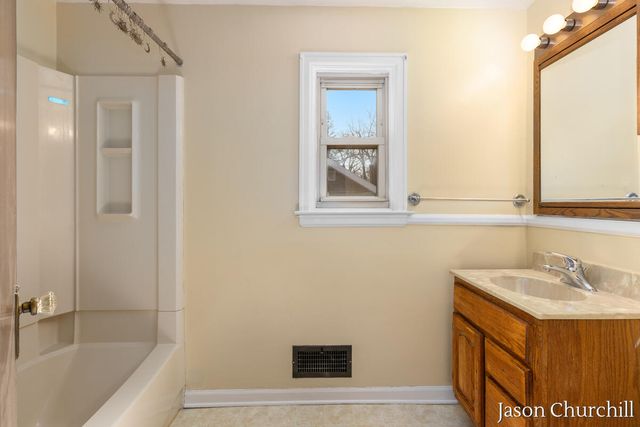 2621 Wyoming Avenue SW, Wyoming, MI 49519