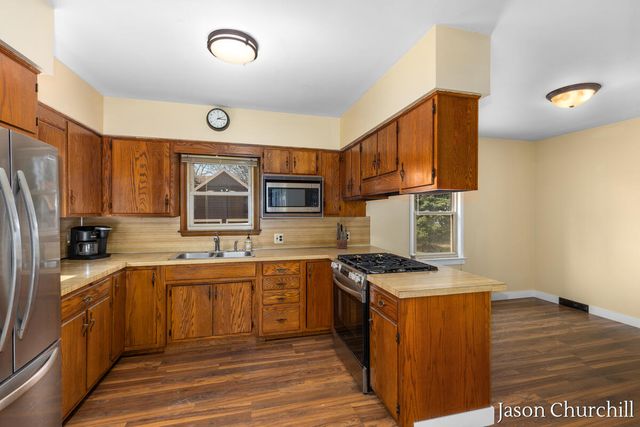 2621 Wyoming Avenue SW, Wyoming, MI 49519