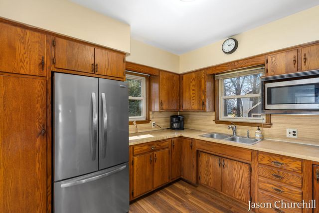 2621 Wyoming Avenue SW, Wyoming, MI 49519