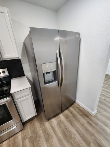 12808 Kingsgate Drive, Rhome, TX 76078