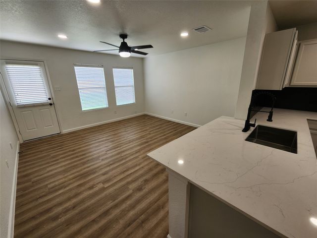 12808 Kingsgate Drive, Rhome, TX 76078