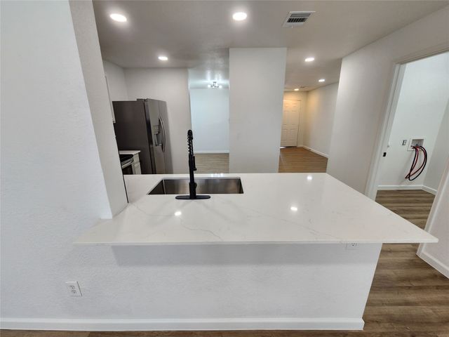 12808 Kingsgate Drive, Rhome, TX 76078