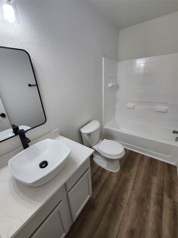 12808 Kingsgate Drive, Rhome, TX 76078