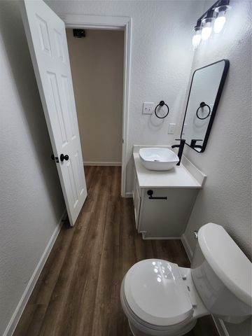 12808 Kingsgate Drive, Rhome, TX 76078