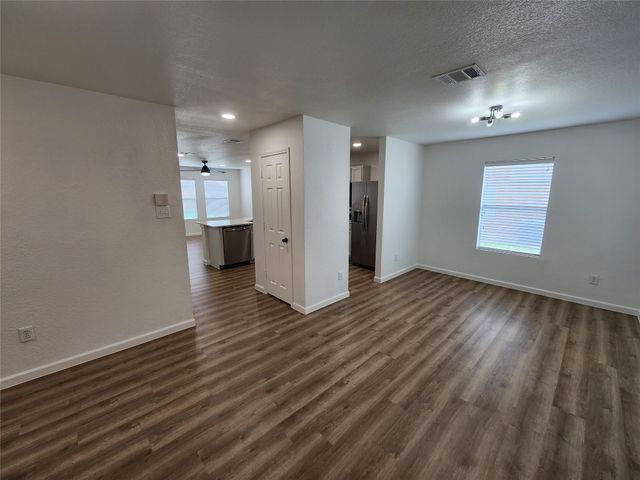 12808 Kingsgate Drive, Rhome, TX 76078