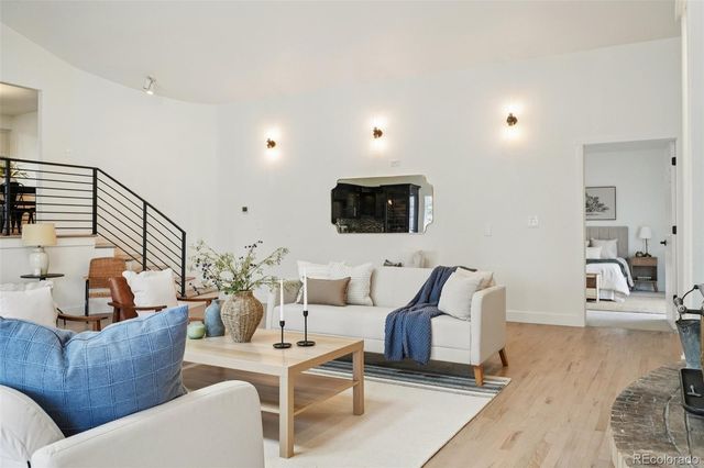 1084 S Parfet Court, Lakewood, CO 80226