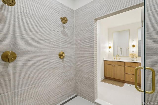 1084 S Parfet Court, Lakewood, CO 80226