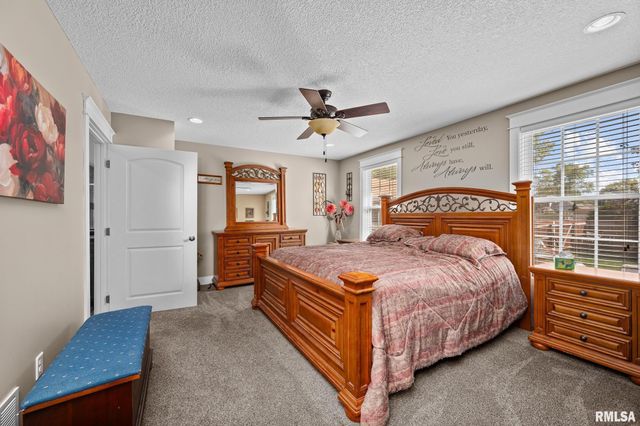 2720 KENNEDY Drive, East Moline, IL 61244