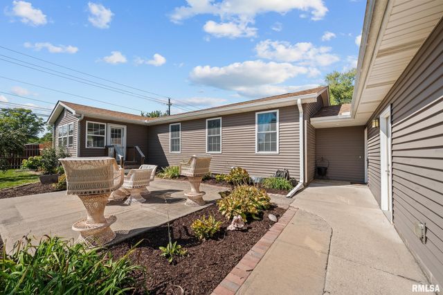 2720 KENNEDY Drive, East Moline, IL 61244