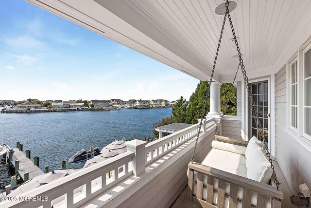 176 Squan Beach Drive, Mantoloking, NJ 08738