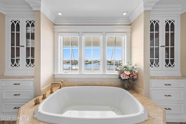 176 Squan Beach Drive, Mantoloking, NJ 08738
