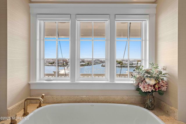 176 Squan Beach Drive, Mantoloking, NJ 08738