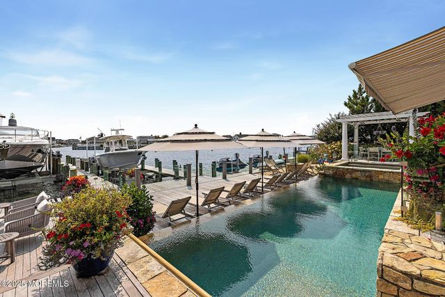 176 Squan Beach Drive, Mantoloking, NJ 08738