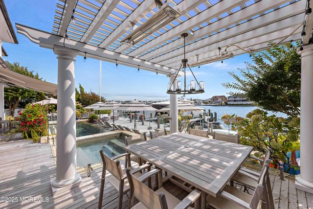 176 Squan Beach Drive, Mantoloking, NJ 08738