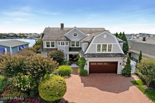 176 Squan Beach Drive, Mantoloking, NJ 08738