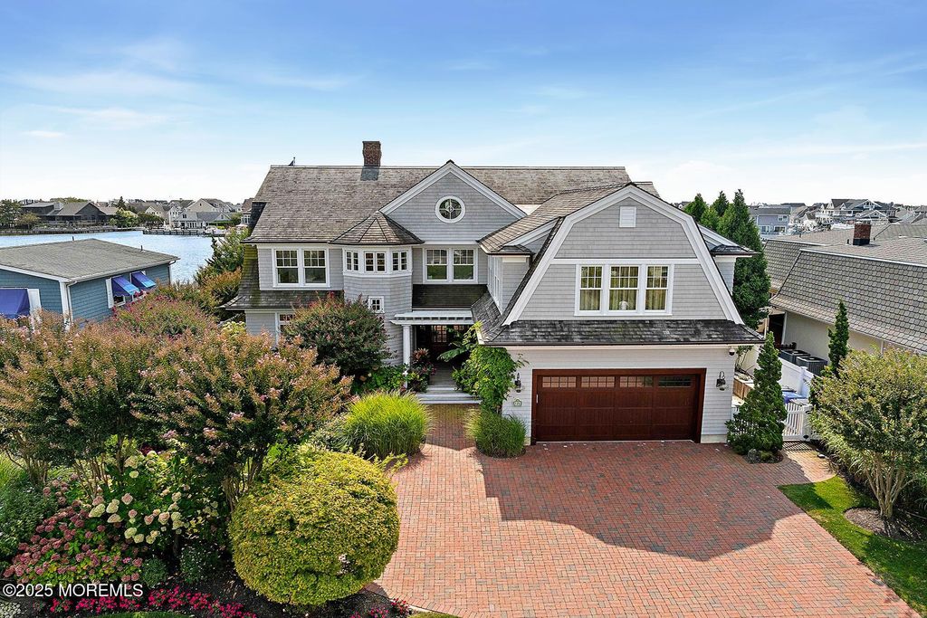 176 Squan Beach Drive, Mantoloking, NJ 08738