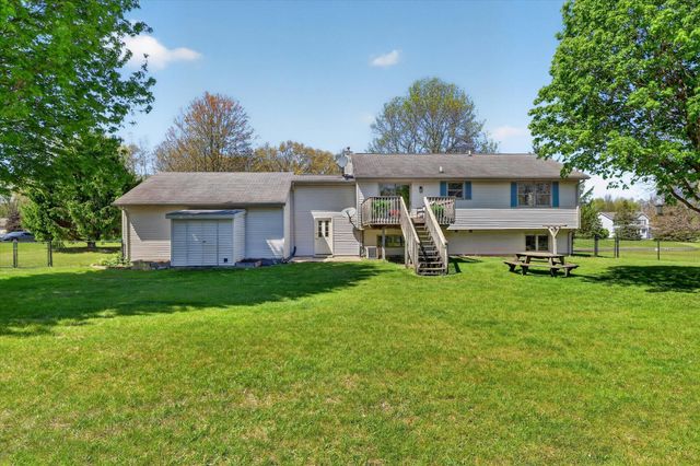23027 Bobolink Avenue, Almena Twp, MI 49071