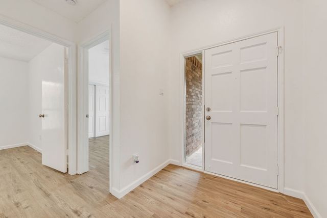 606 Oakland Hills Drive, Arlington, TX 76018