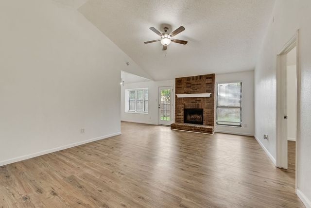 606 Oakland Hills Drive, Arlington, TX 76018