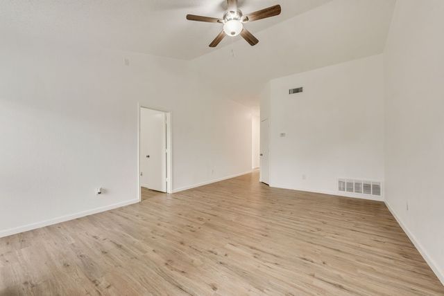 606 Oakland Hills Drive, Arlington, TX 76018