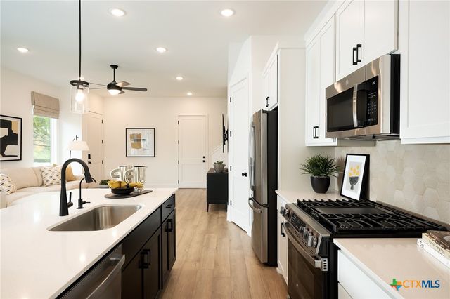 8014 Bird Song Circle, Austin, TX 78745