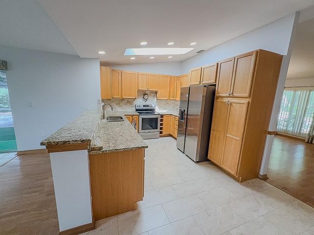 1000 ROSETREE LANE, Tarpon Springs, FL 34689