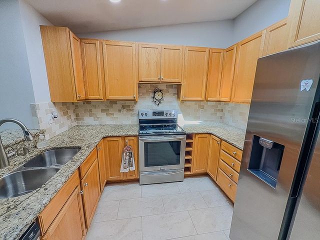 1000 ROSETREE LANE, Tarpon Springs, FL 34689