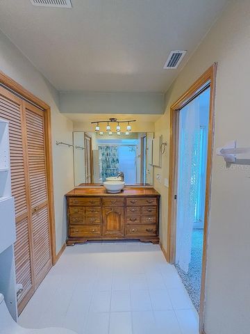 1000 ROSETREE LANE, Tarpon Springs, FL 34689