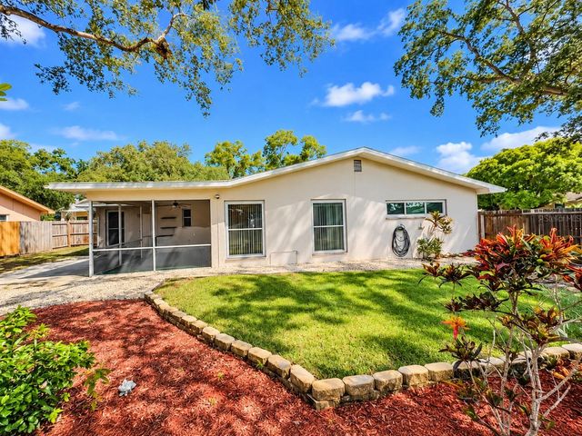 1000 ROSETREE LANE, Tarpon Springs, FL 34689