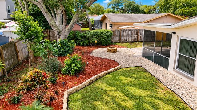1000 ROSETREE LANE, Tarpon Springs, FL 34689