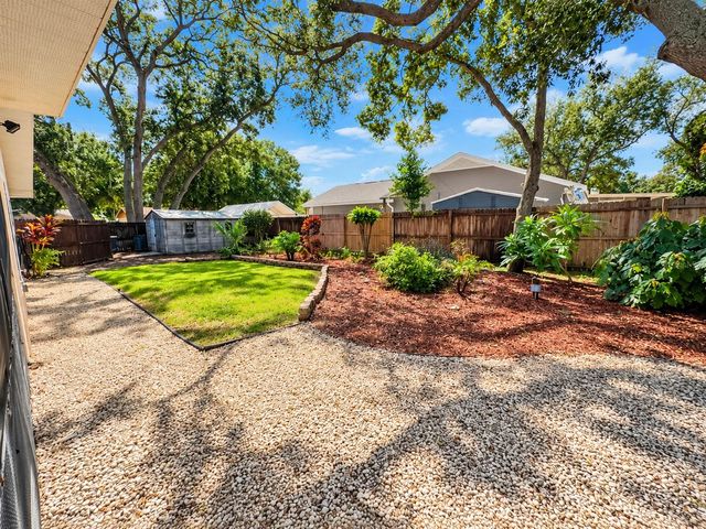 1000 ROSETREE LANE, Tarpon Springs, FL 34689