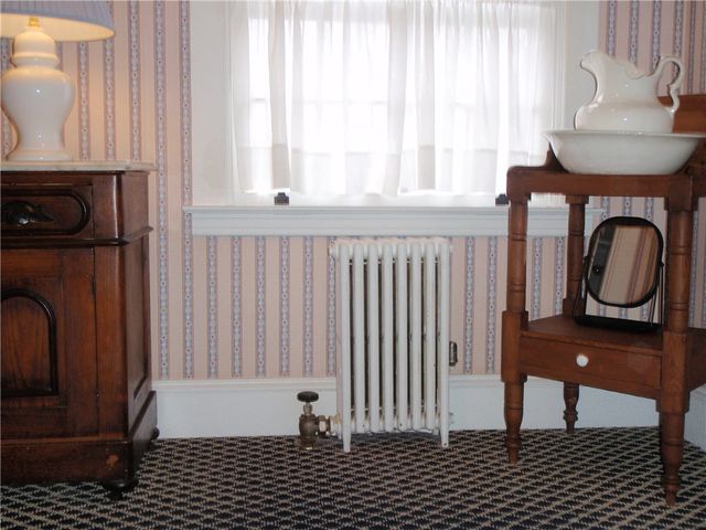 232 Greenwood Avenue, Warwick, RI 02886