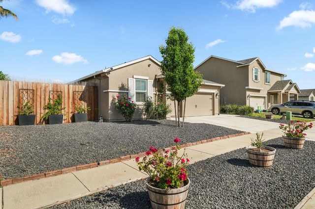 3777 Arcano Ave, Olivehurst, CA 95961