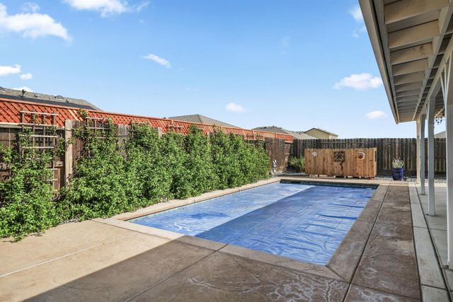 3777 Arcano Ave, Olivehurst, CA 95961