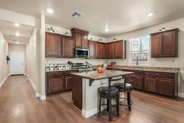 3777 Arcano Ave, Olivehurst, CA 95961