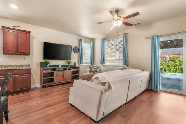 3777 Arcano Ave, Olivehurst, CA 95961