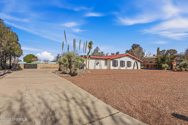 3005 Ronna Drive, Las Cruces, NM 88001