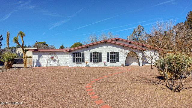 3005 Ronna Drive, Las Cruces, NM 88001