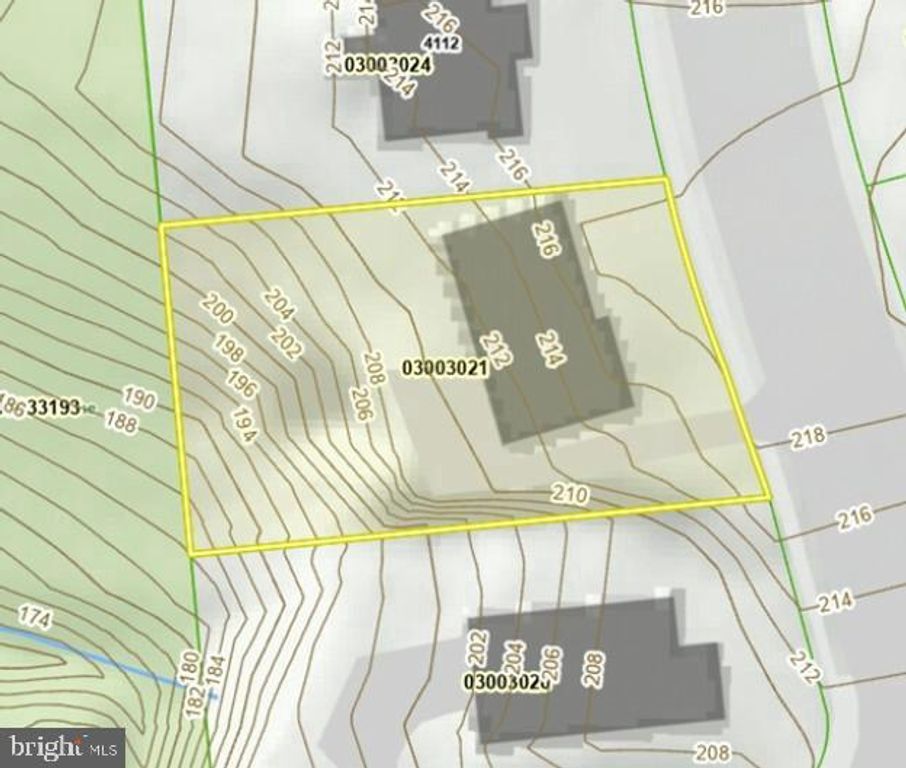 Image 16 of property listing at 4106 N RICHMOND ST, Arlington, VA 22207