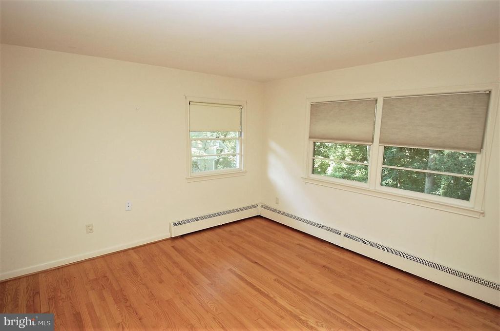 Image 7 of property listing at 4106 N RICHMOND ST, Arlington, VA 22207