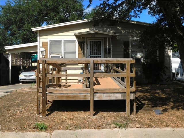 2618 Wainwright St, Corpus Christi, TX 78405