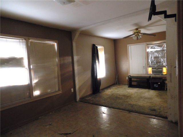2618 Wainwright St, Corpus Christi, TX 78405