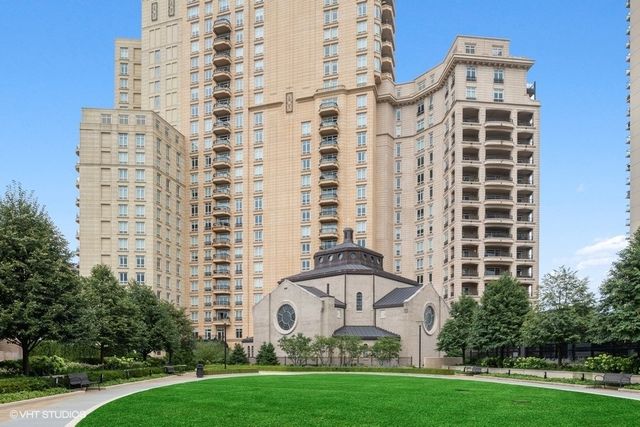 2550 N Lakeview Avenue N2203, Chicago, IL 60614